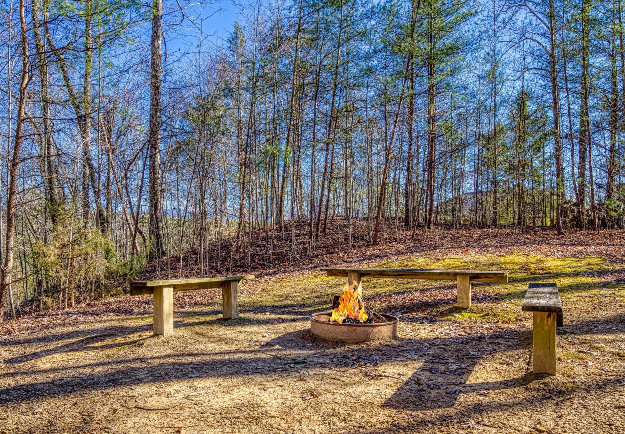 Sweet Seclusion, Hot Tub, Air Hockey, Wifi, 1089 Free Tickets Each Paid Day, Dollywood And More Sevierville Exterior photo